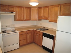 Devon Park Apartments in Devon, PA - Foto de edificio - Interior Photo