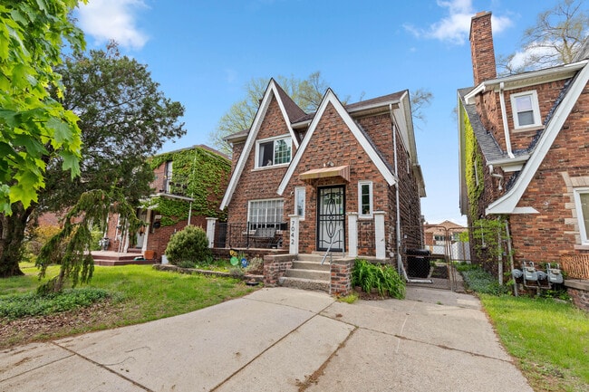 7042 Thatcher St, Unit 1 in Detroit, MI - Building Photo - Building Photo
