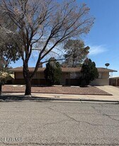 5924 Cabrillo Dr in El Paso, TX - Building Photo