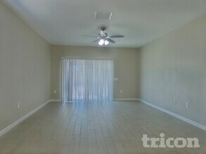 36615 N Iberian Dr. in Queen Creek, AZ - Foto de edificio - Building Photo