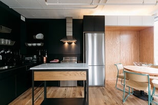 2221 S Clark in Arlington, VA - Building Photo