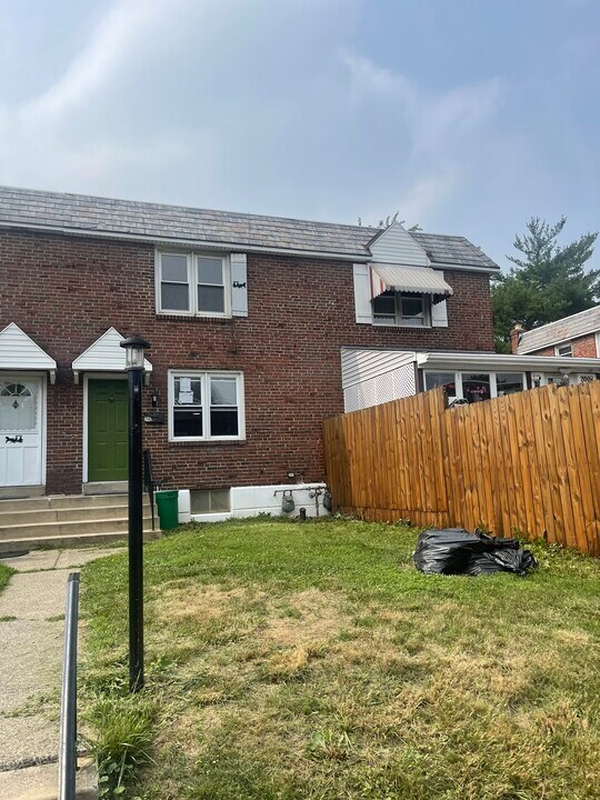 2140 Baker Dr in Allentown, PA - Building Photo
