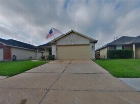 318 Annatto Ln in Crosby, TX - Building Photo