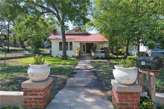 620 Rogers St in San Marcos, TX - Building Photo - Building Photo