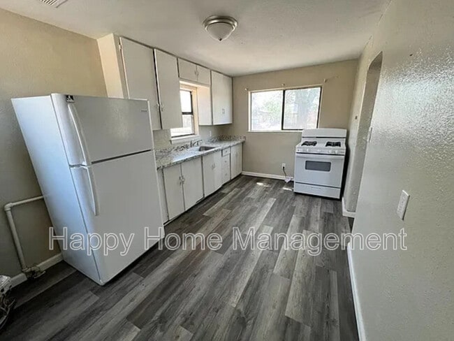 1113 Aztec Rd NW in Albuquerque, NM - Building Photo - Building Photo