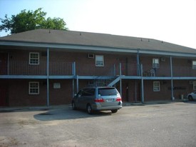 Hill Crest Apartments in Hopewell, VA - Foto de edificio - Building Photo