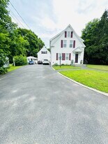 331 King Philip St, Unit 2 in Raynham, MA - Building Photo