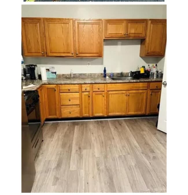 11 Clark St, Unit 15B in East Hartford, CT - Building Photo - Building Photo