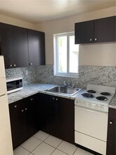 960 Biarritz Dr in Miami Beach, FL - Building Photo - Building Photo