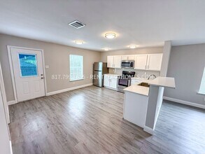 853 Cats Eye Dr in Fort Worth, TX - Building Photo - Building Photo