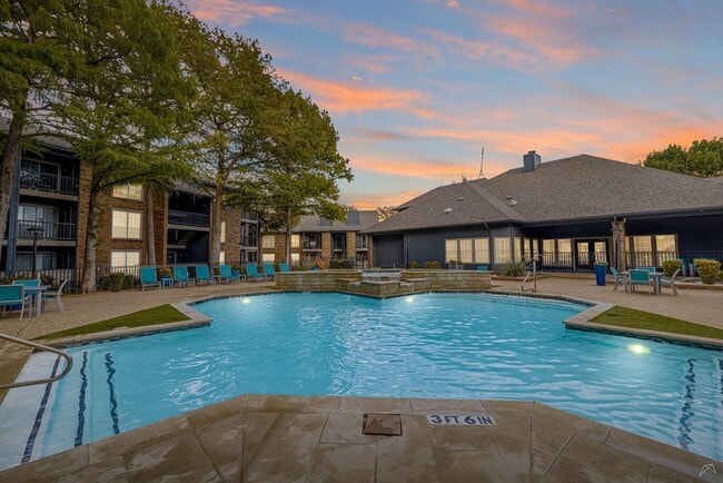 The Residence at North Dallas in Dallas, TX - Building Photo - Building Photo