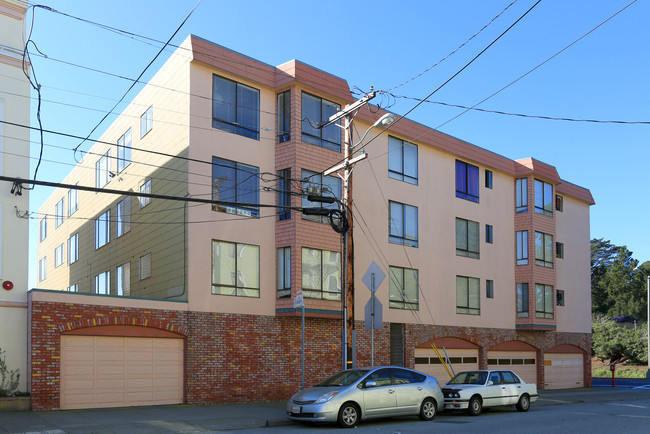 1601 Lincoln Way in San Francisco, CA - Building Photo - Building Photo