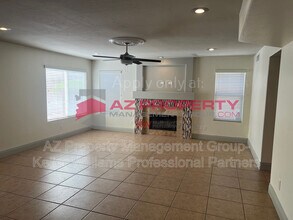 4553 E Desert Cactus St in Phoenix, AZ - Building Photo - Building Photo