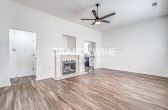 10242 Evening Hill Dr in Memphis, TN - Building Photo - Building Photo