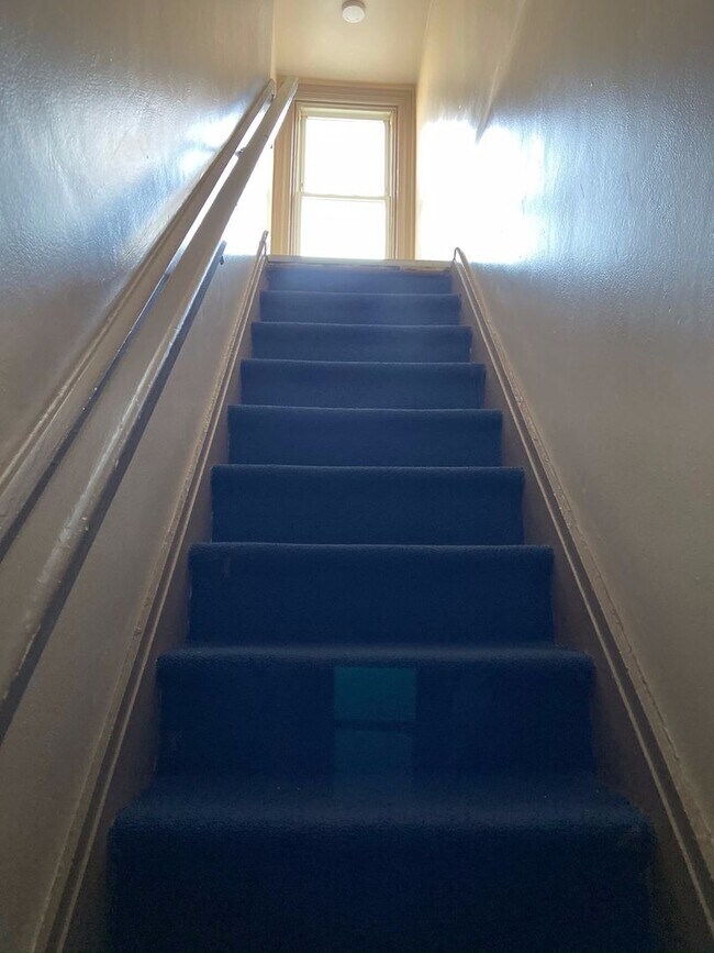 520 N 8th St-Unit -3 in Lebanon, PA - Building Photo - Building Photo