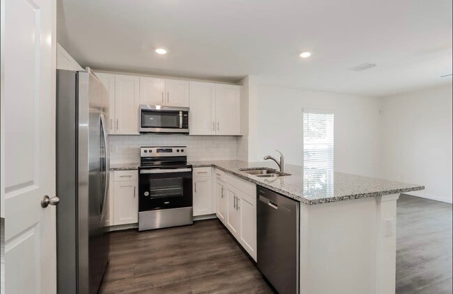 121 Stedman St in Fayetteville, NC - Building Photo - Building Photo