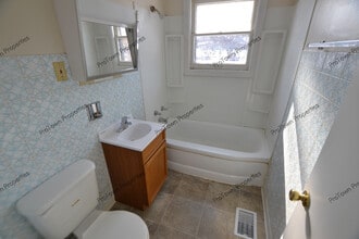 110 Edison Rd in Joliet, IL - Building Photo - Building Photo