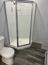 207 S Mill St Apt 2, Unit APT 1 in Clio, MI - Foto de edificio - Building Photo