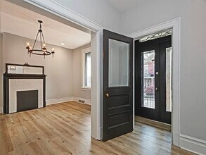 923 Adelaide St in Pittsburgh, PA - Building Photo - Building Photo