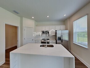 5654 Oesterle Rd in St. Cloud, FL - Building Photo - Building Photo