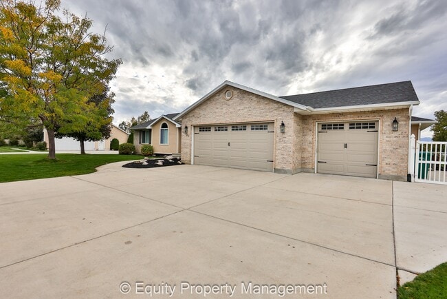 10787 N 5800 W St in Highland, UT - Building Photo - Building Photo