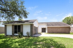 4218 Mohawk St in Baytown, TX - Building Photo