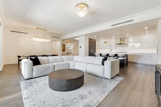 1130 3rd Ave S in Naples, FL - Building Photo - Building Photo