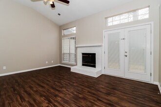 202 Aurora Ln in Huntersville, NC - Building Photo - Building Photo