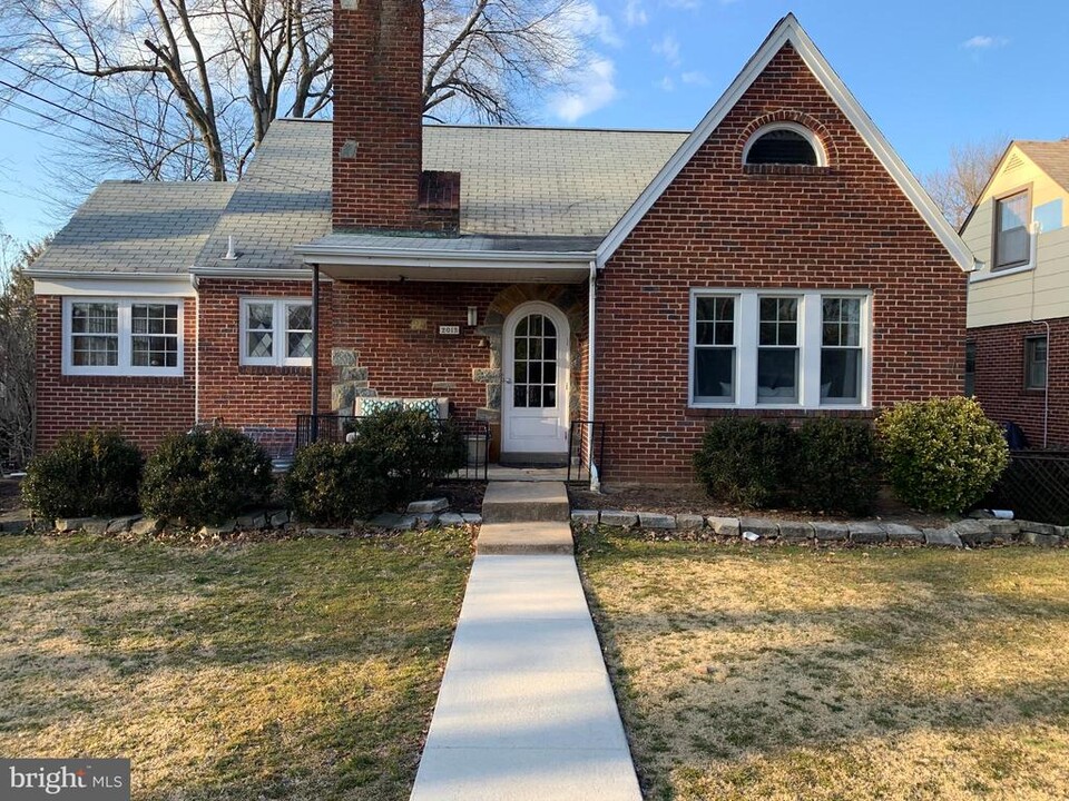 2015 Osborn Dr in Silver Spring, MD - Building Photo