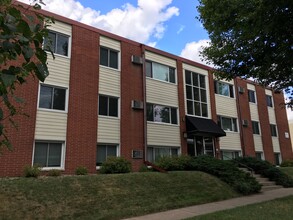 Prior Marshall Apartments in St. Paul, MN - Foto de edificio - Building Photo