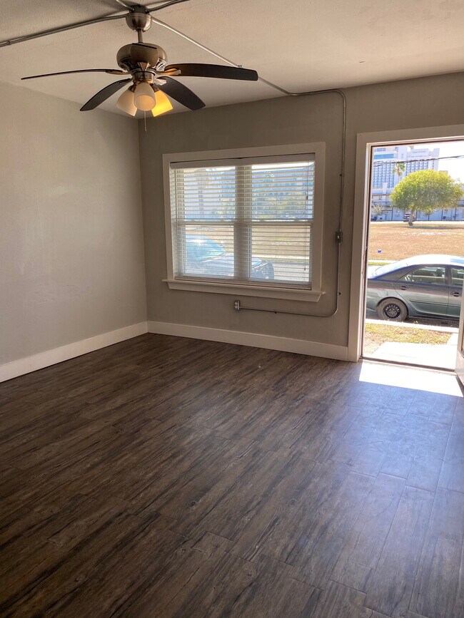 304 Power St-Unit -304 - 03 in Corpus Christi, TX - Building Photo - Building Photo