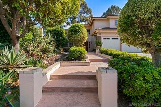 4485 Sunset Bluffs Way in San Diego, CA - Building Photo - Building Photo