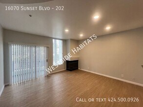 16070 W Sunset Blvd in Los Angeles, CA - Building Photo - Building Photo