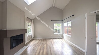 5057 Abuela Dr in San Diego, CA - Building Photo - Building Photo