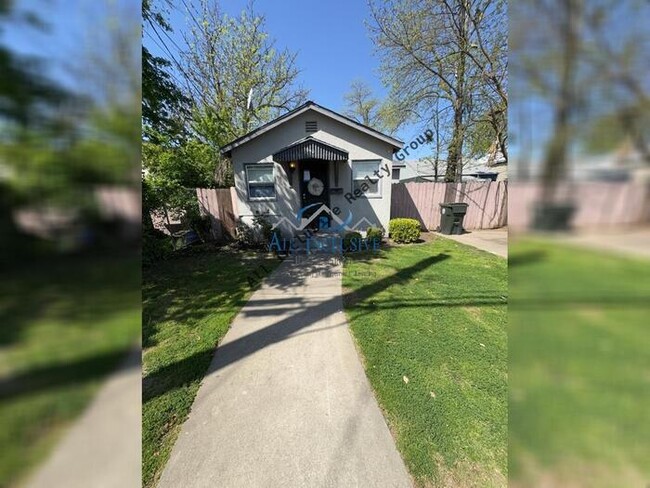 property at 3940 34th St