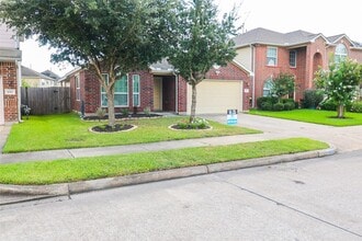 1023 Aster Rd in Missouri City, TX - Building Photo - Building Photo