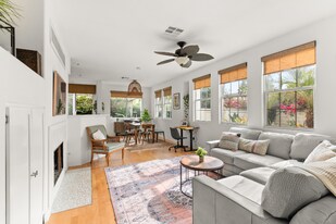 621 Sweet Pea Pl in Encinitas, CA - Building Photo