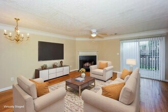 5960 Hampton Ct in College Park, GA - Building Photo - Building Photo