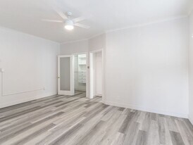 608 W 6th St, Unit 03 in Long Beach, CA - Building Photo