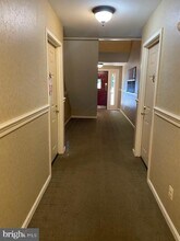 5900 Cove Landing Rd in Burke, VA - Building Photo - Building Photo