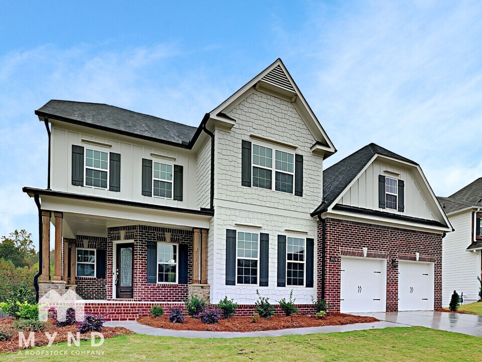 3930 Starwood Dr in Cumming, GA - Foto de edificio