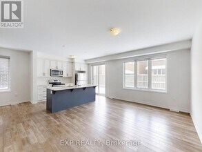 86 Keppel Cir in Brampton, ON - Building Photo - Building Photo