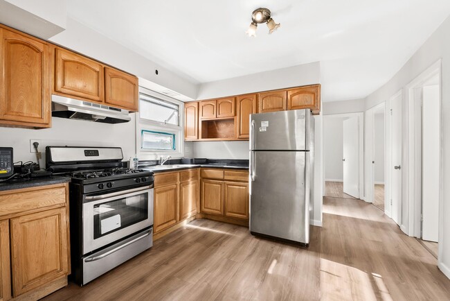 81 Van Wagenen Ave in Jersey City, NJ - Building Photo - Building Photo