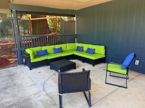 Centennial in Springfield, OR - Foto de edificio - Building Photo