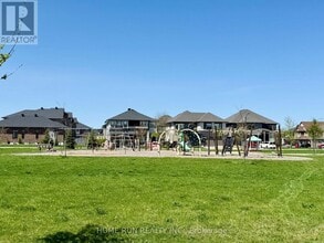 392 Serenade Cres in Ottawa, ON - Building Photo - Building Photo