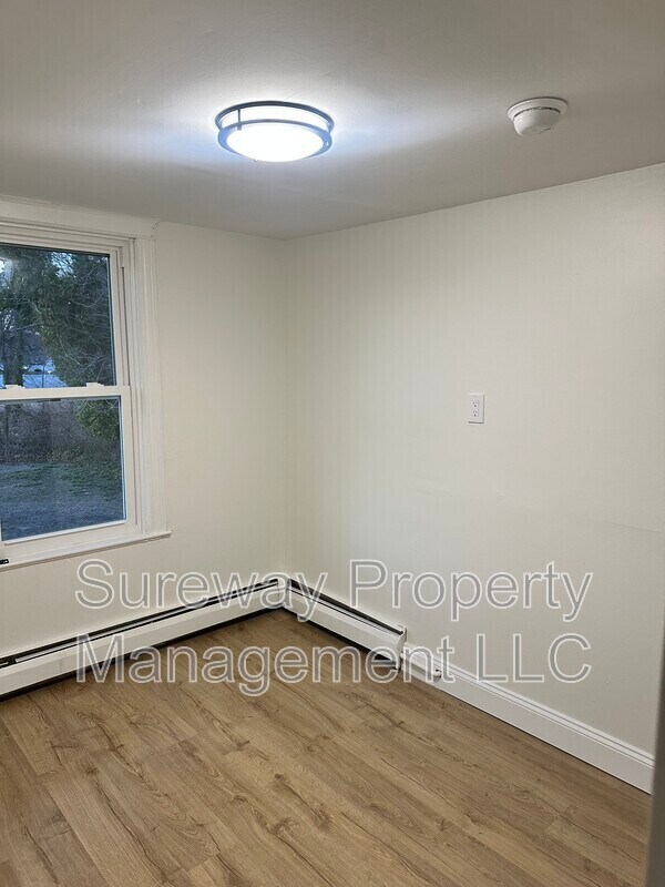 175 Bate Ave in Berlin Township, NJ - Building Photo - Building Photo