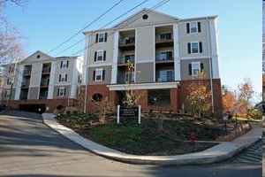 Carrollton Terrace Apartments in Charlottesville, VA - Foto de edificio