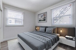 Victoria Arms in Regina, SK - Building Photo