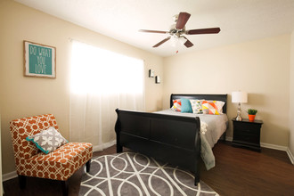 Eastgate Apartments in College Station, TX - Building Photo - Building Photo