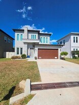 4421 W Richardson Ave in Tampa, FL - Building Photo